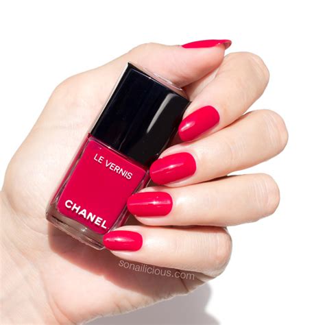 Chanel May Le Vernis Nail Colour Review & Swatches 